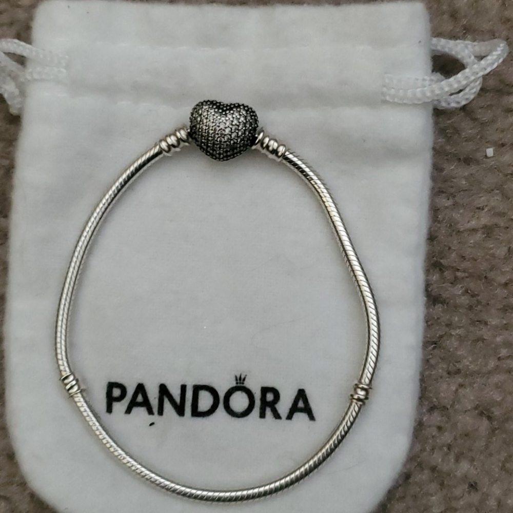 Pandora 925  duo pave bracelet new plus pandora charm Of My Choice  💕